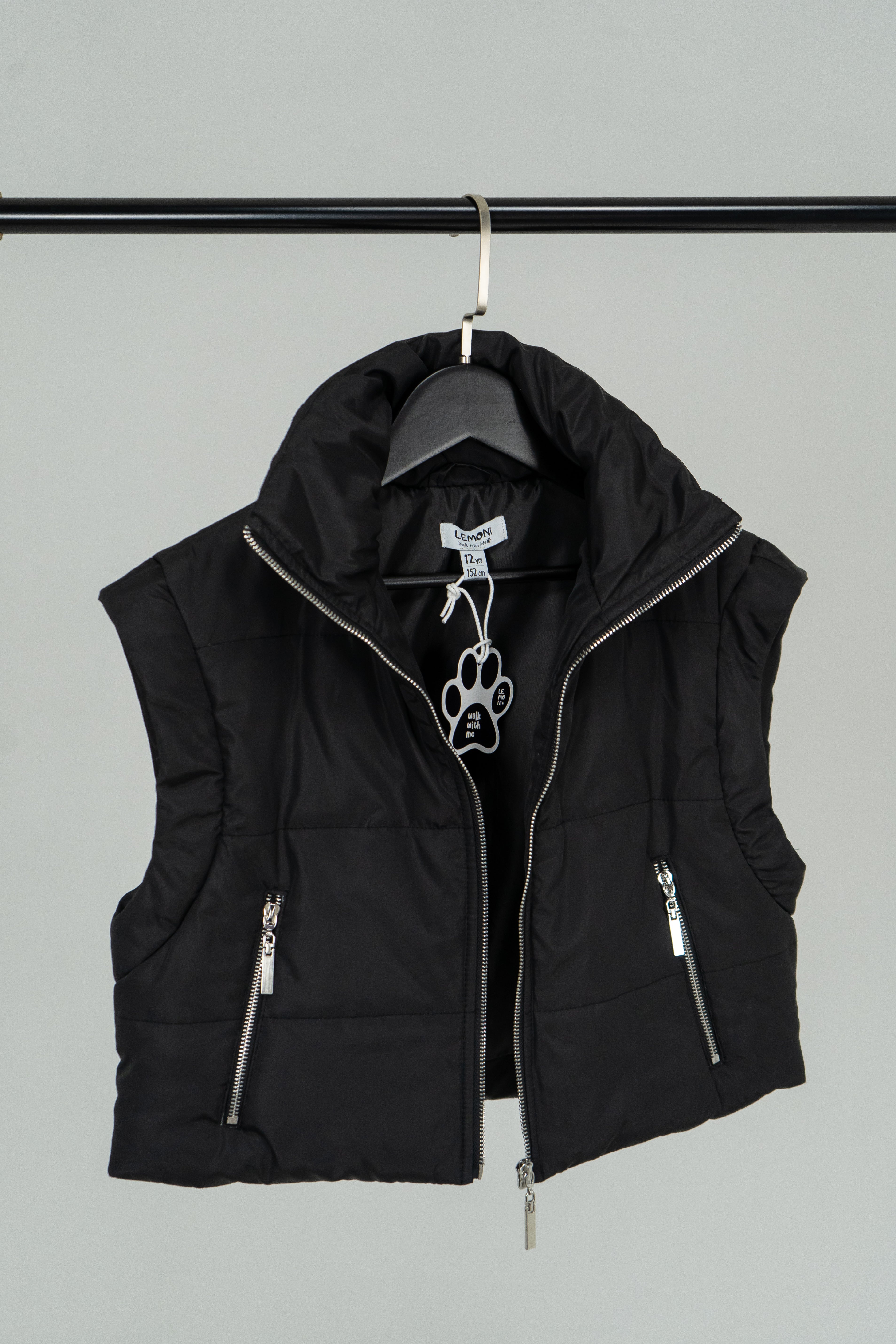Cropped mid-season black vest for girls