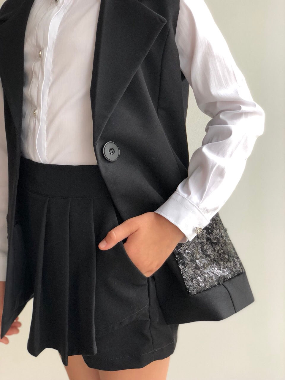 Pleated skort for girls - black