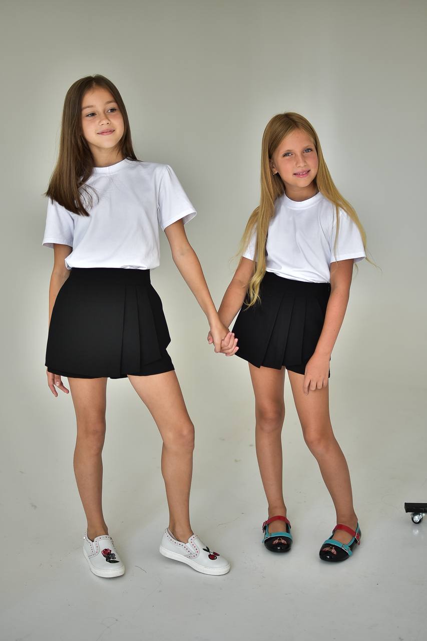 Pleated skort for girls - black