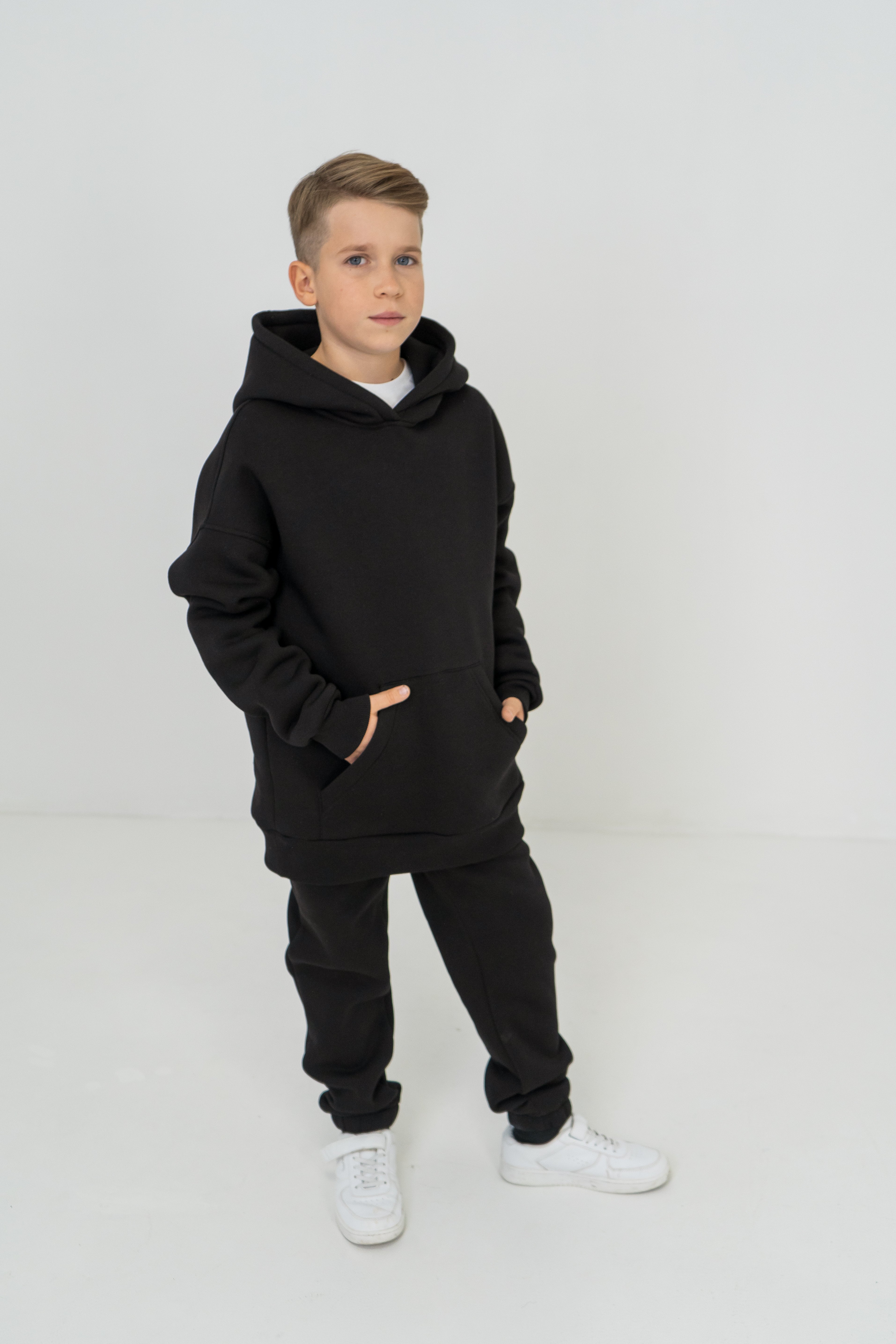 Warm Fleece unisex Joggers – Comfort and Style for Cold Days- black - Lemoni Boutique
