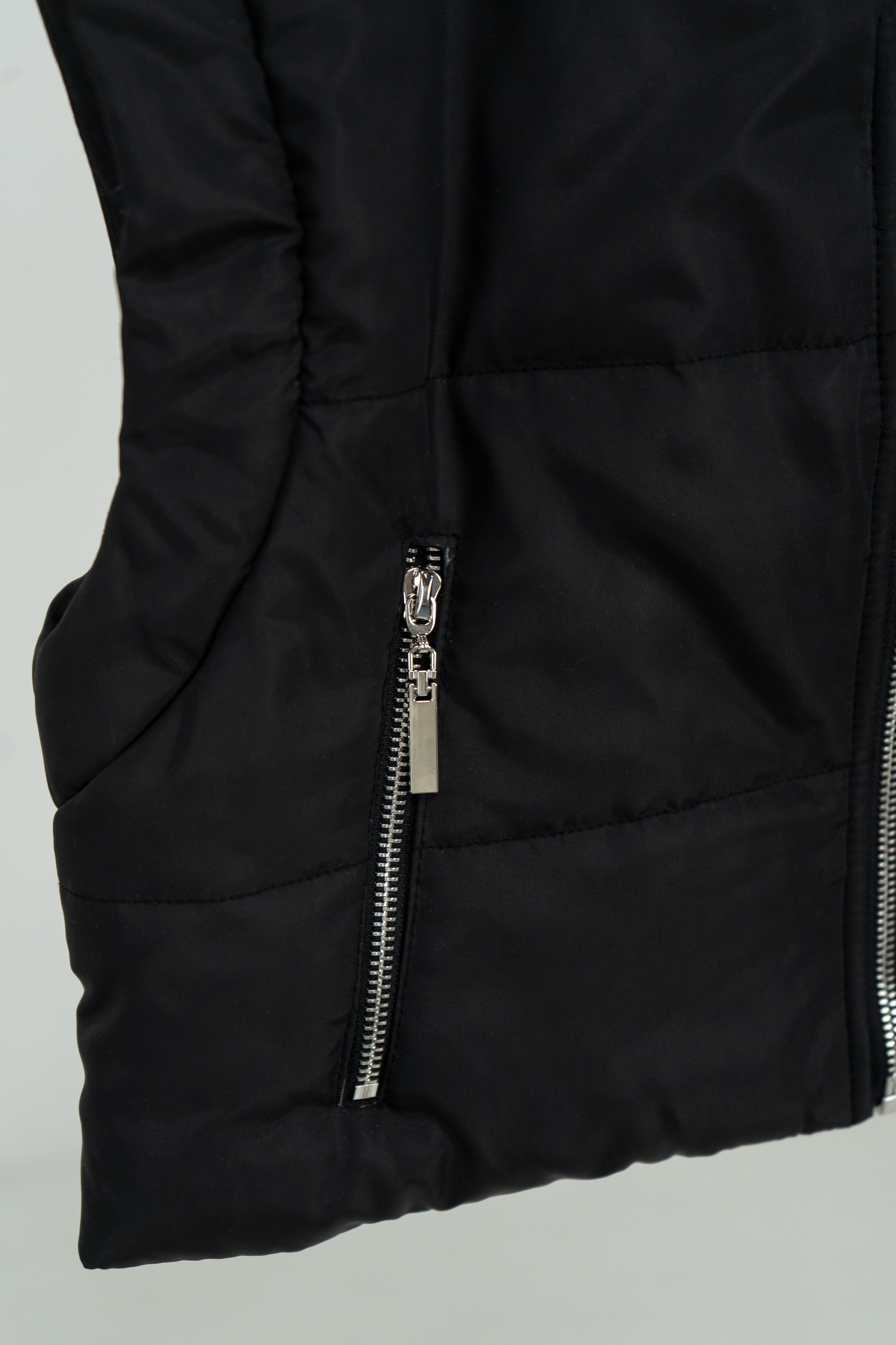 Cropped mid-season black vest for girls