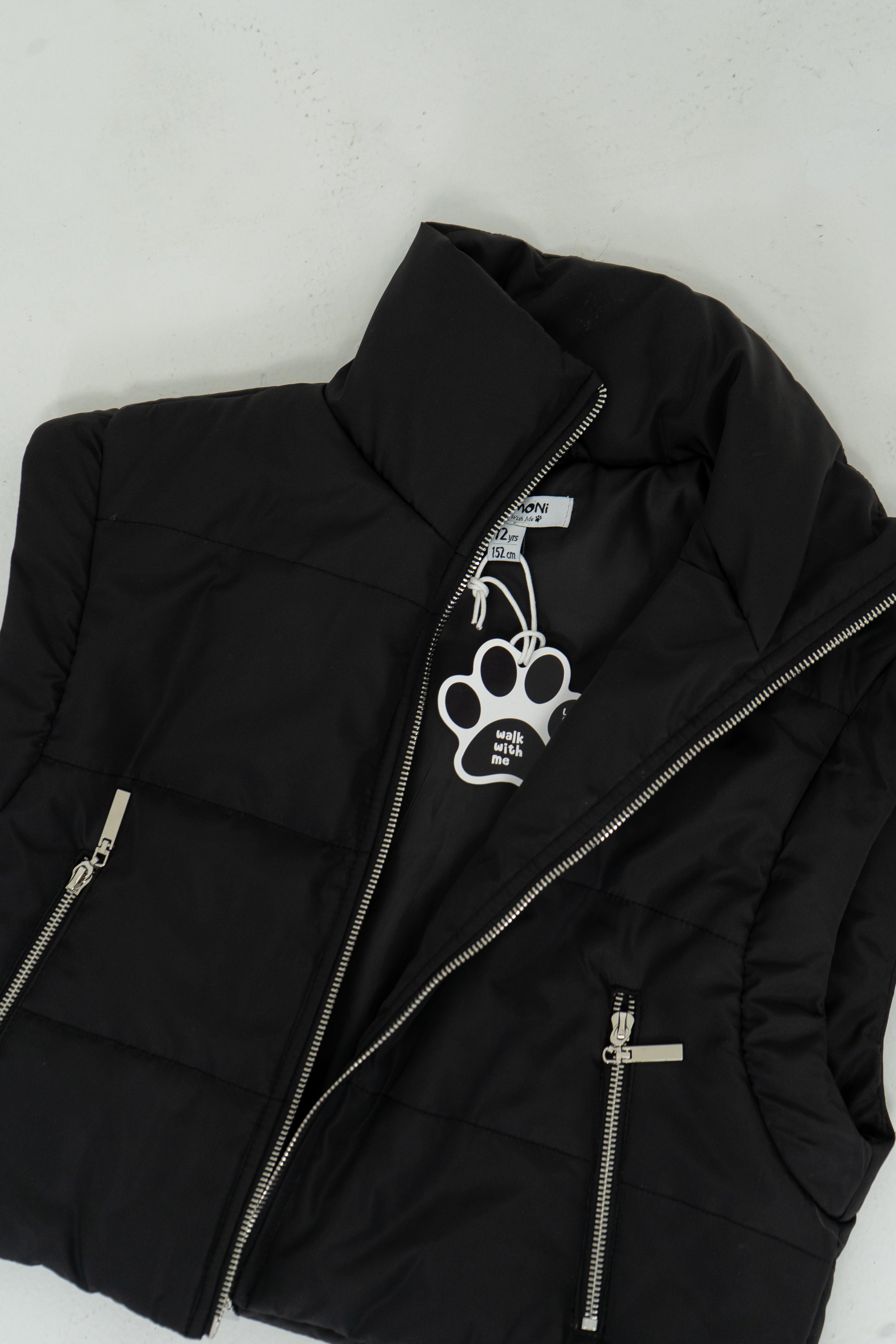 Cropped mid-season black vest for girls