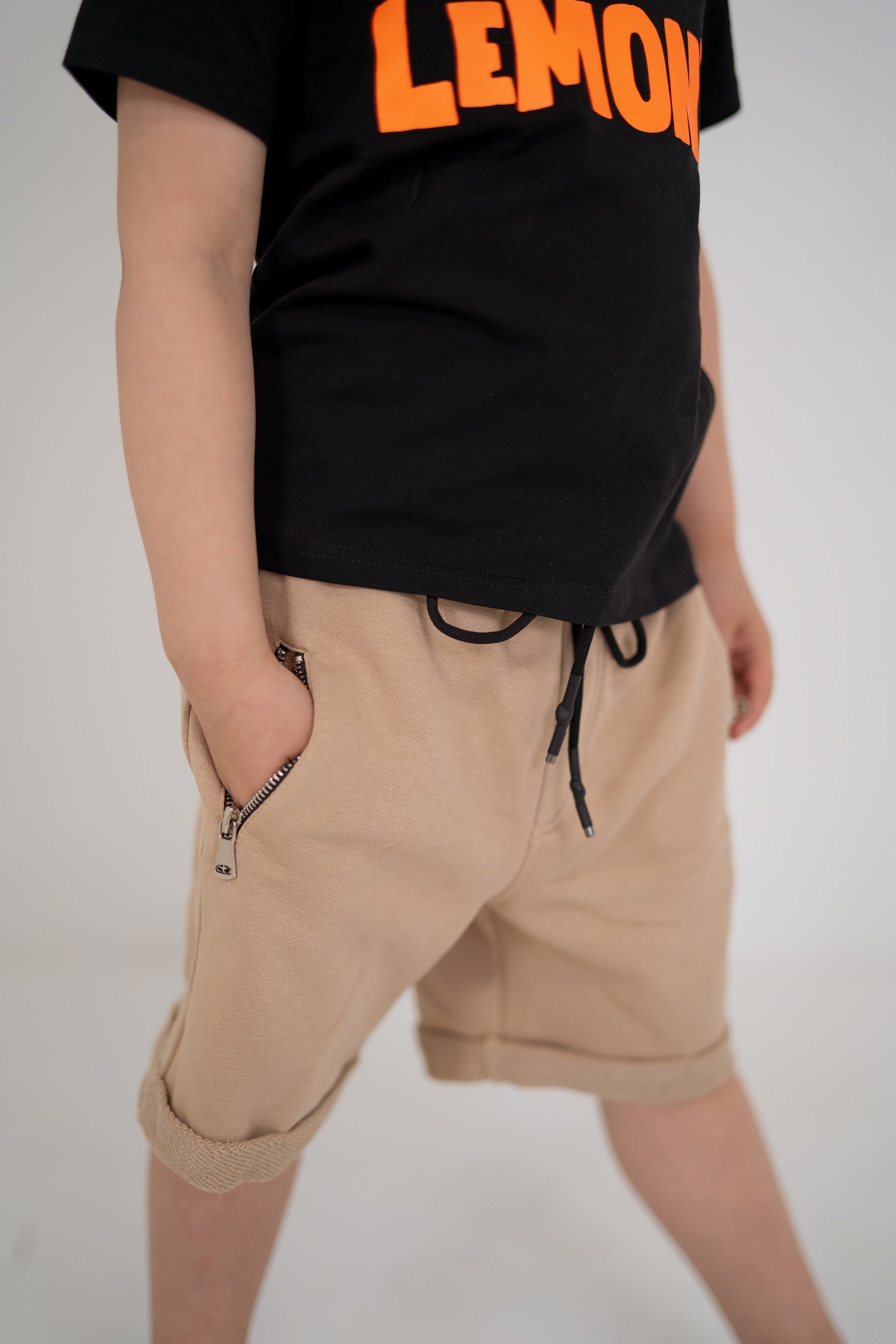 Stylish zippers shorts