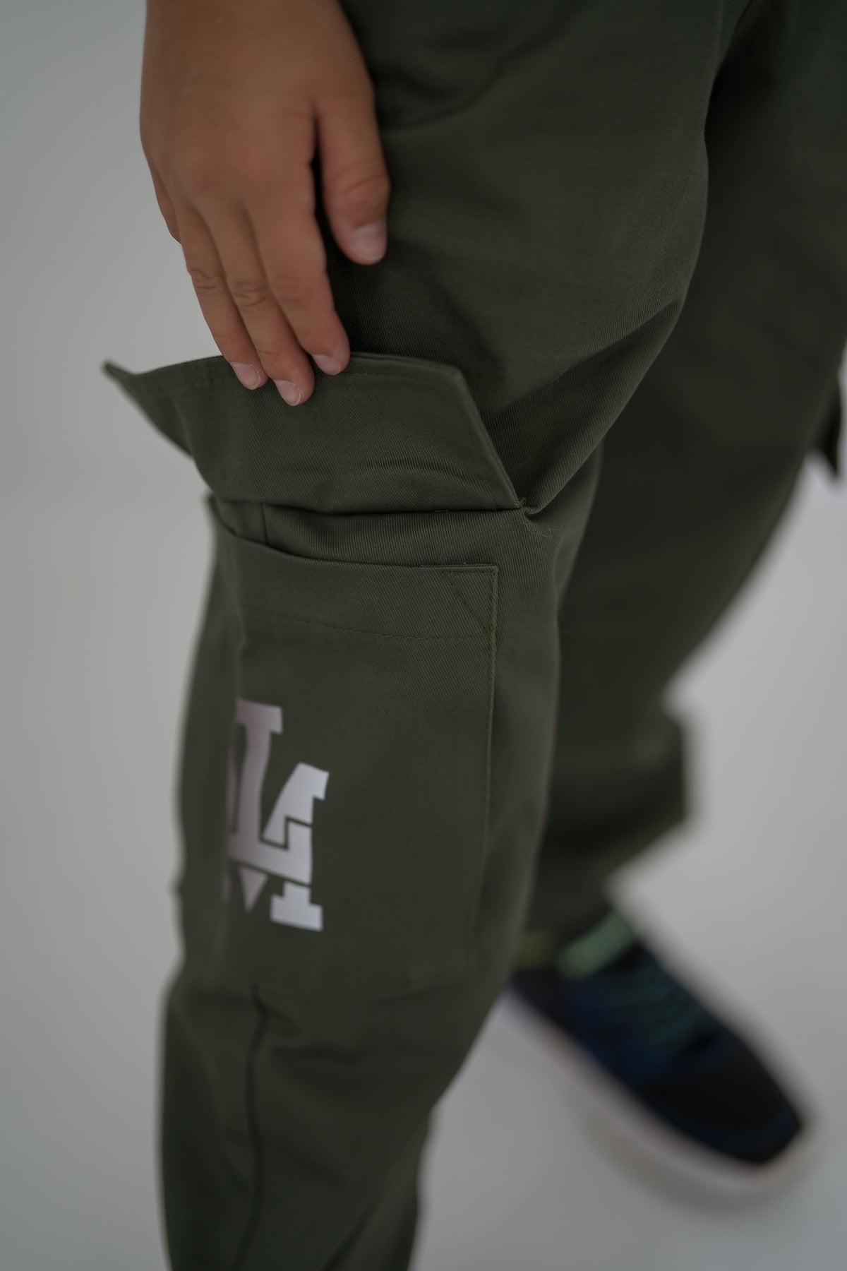 Сargo jeans for boys - khaki - Lemoni Boutique