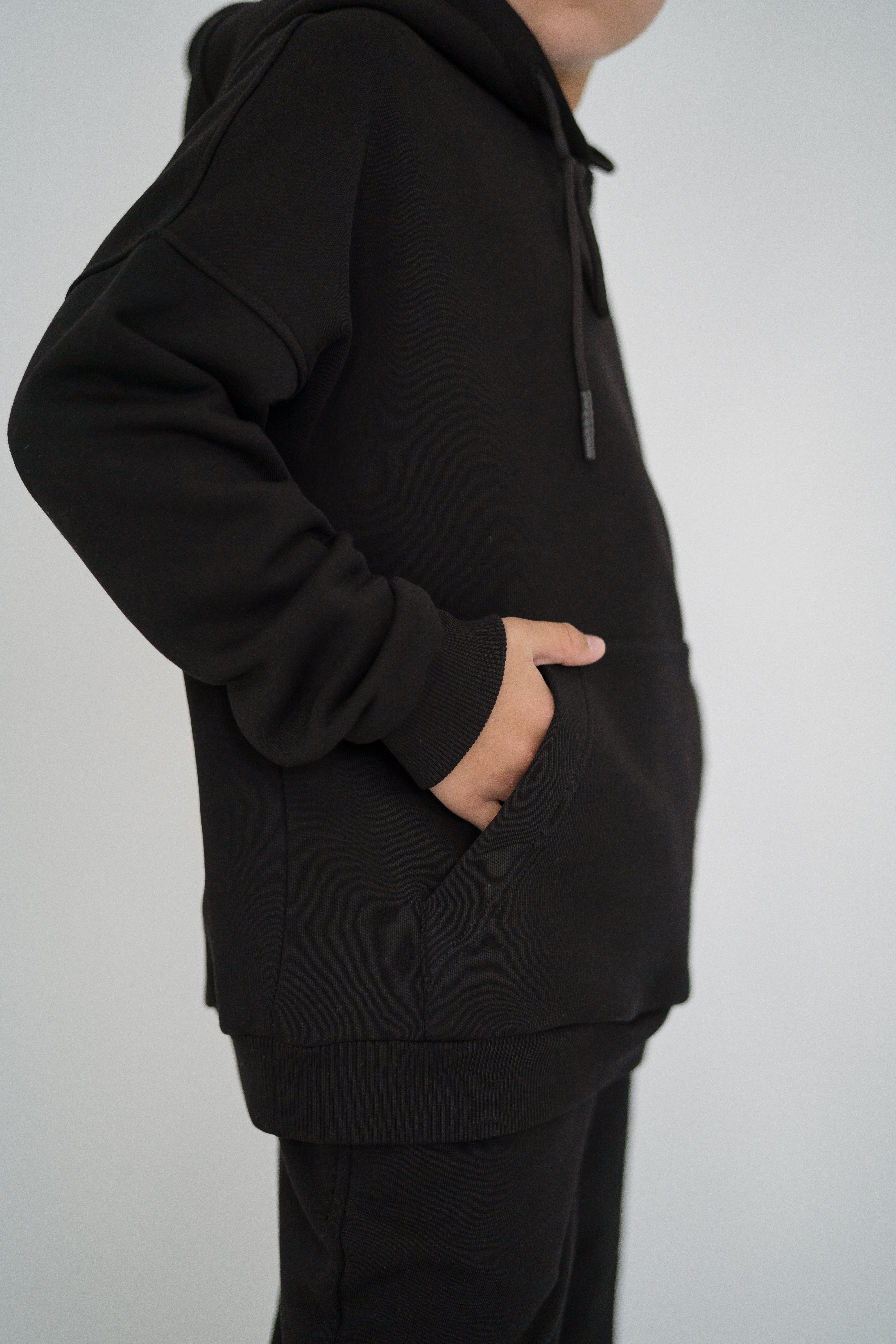 Boy´s and girl´s Black Hoodie LEMONI