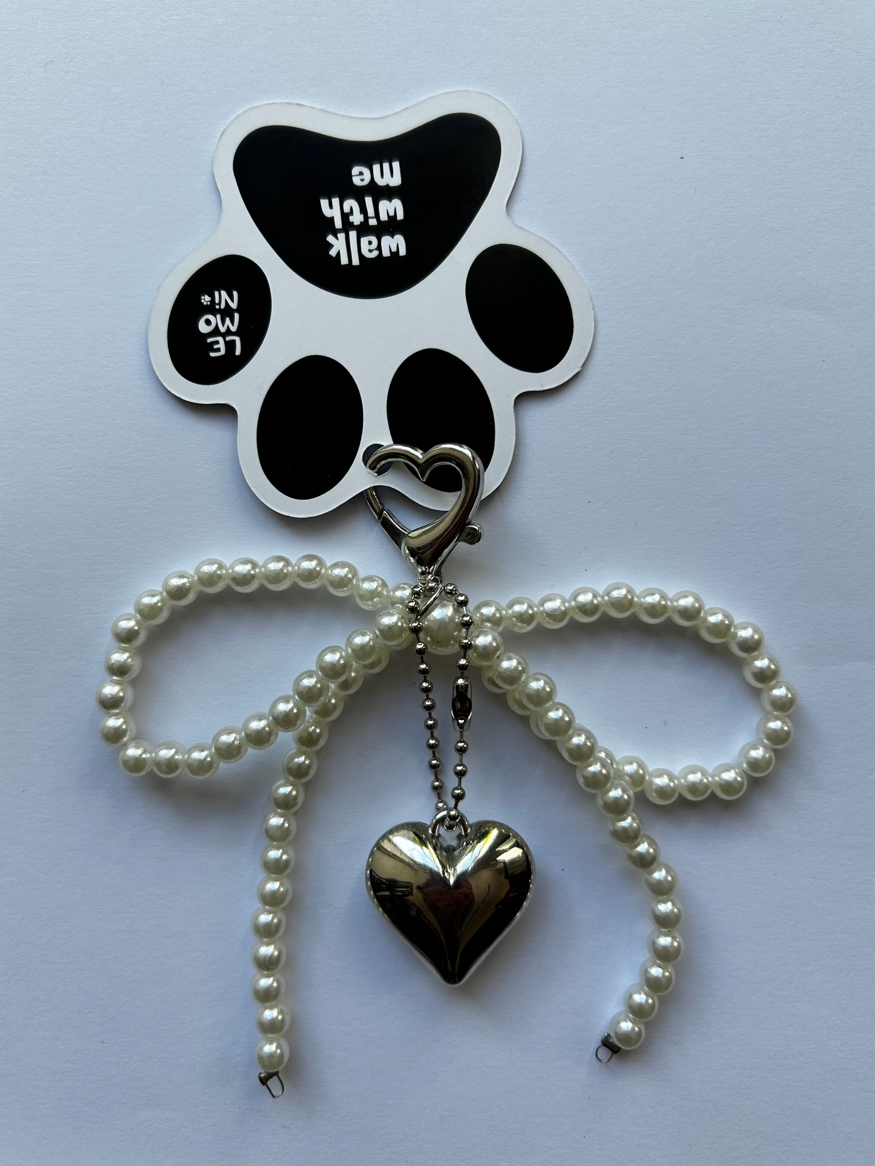 Bow accessory with pearls for everyone and everywhere - Lemoni Boutique