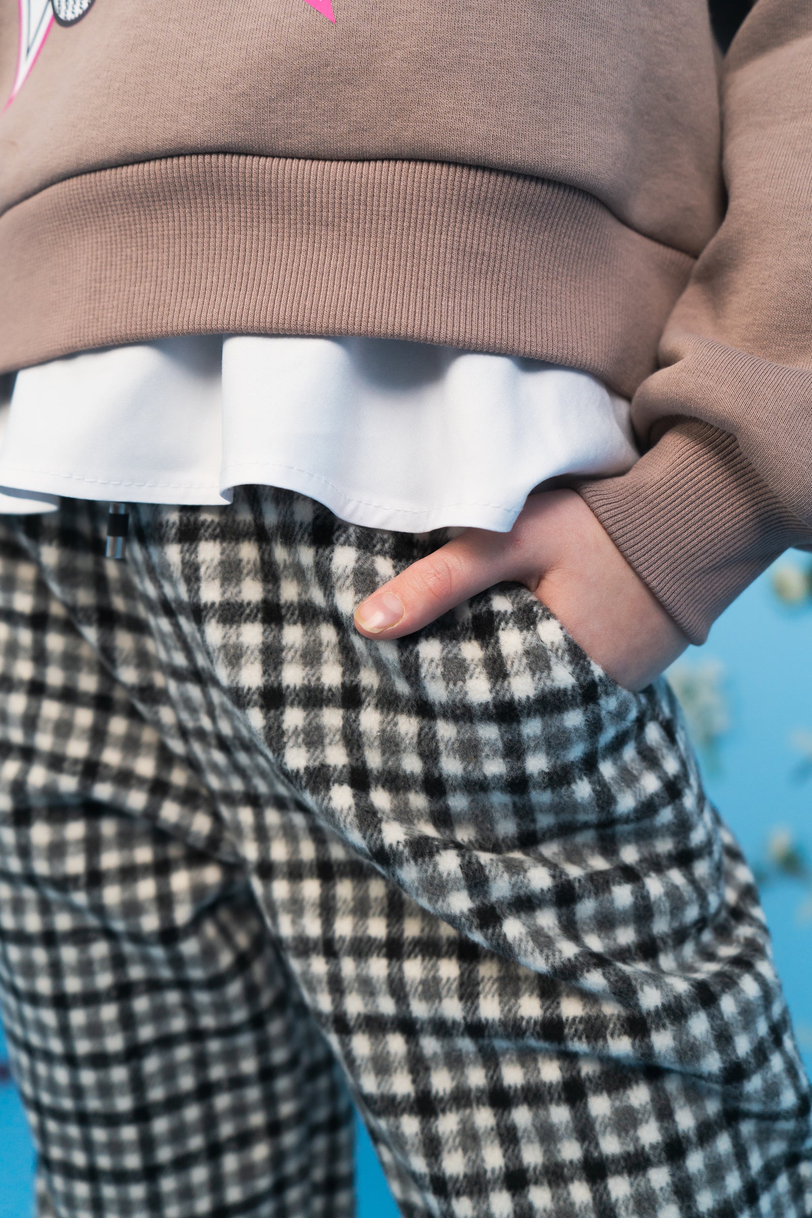 Warm gray checkered trousers for girls - Lemoni Boutique