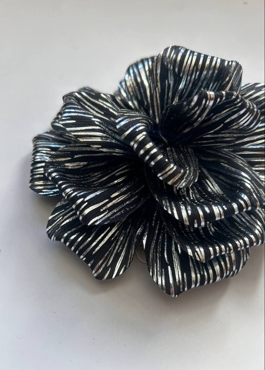 Flower Brooch-Hairpin 2-in-1 Accessory for Clothing and Hair - Lemoni Boutique