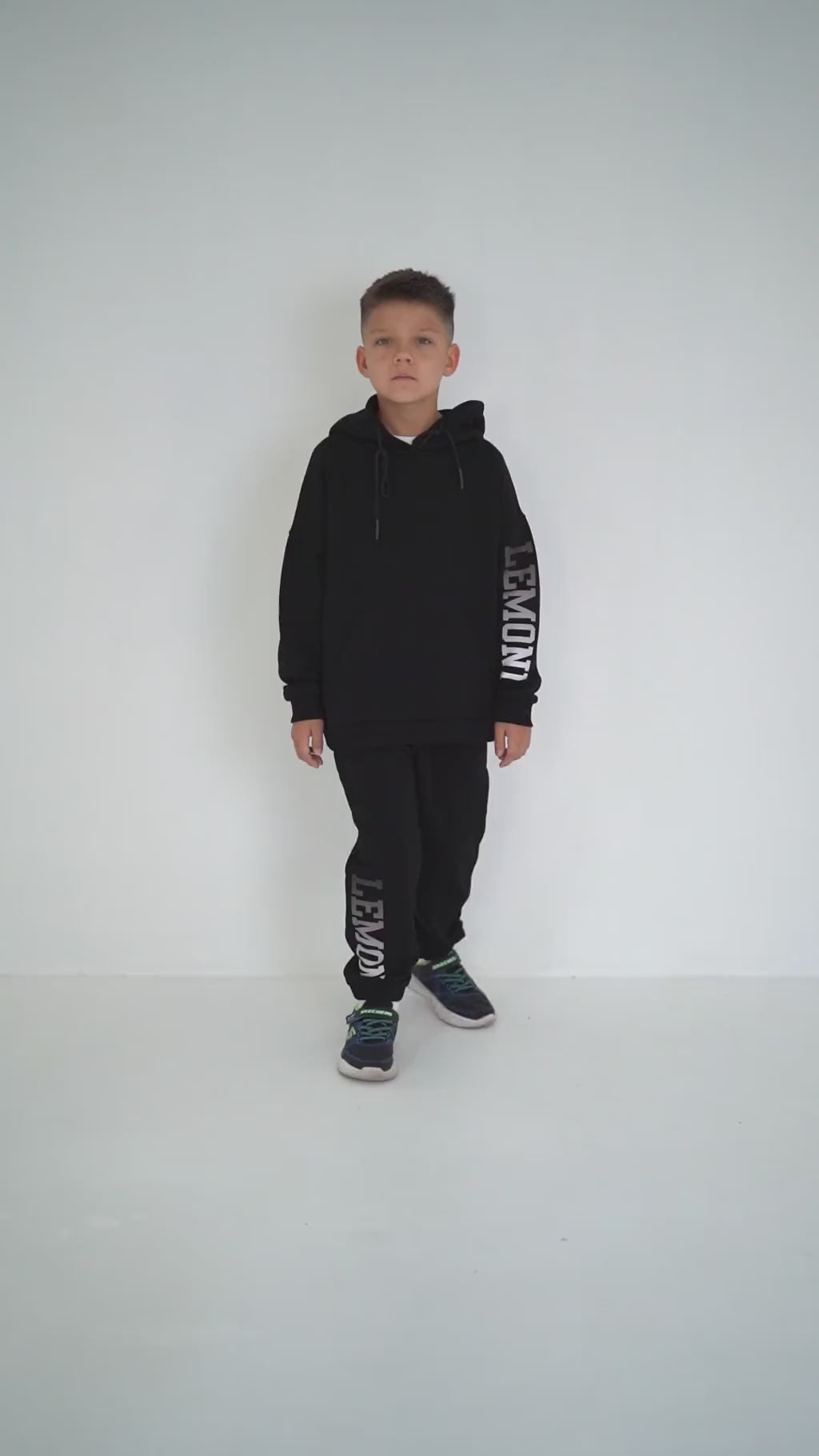 Boy´s and girl´s Black Hoodie LEMONI